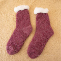 Chaussette de pantoufle fuzzi pour les femmes hivernales